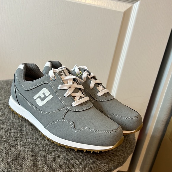 Women Foot Joy Golf Shoes - Picture 3 of 3